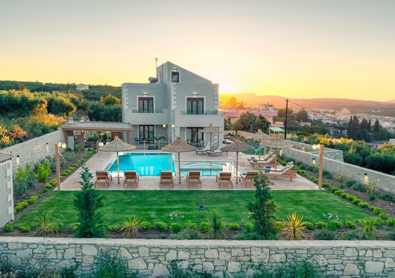Ivoni Villa, An Iconic Summer Retreat, By Thinkvilla Perama  Exterior photo