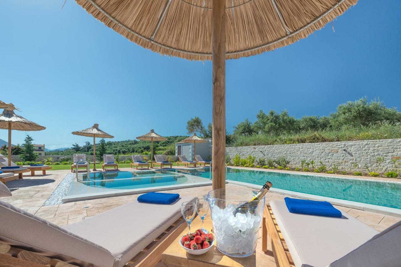 Ivoni Villa, An Iconic Summer Retreat, By Thinkvilla Perama  Exterior photo