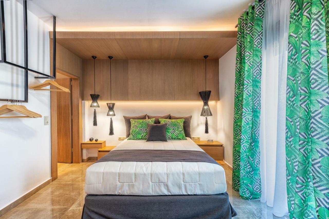 Ivoni Villa, An Iconic Summer Retreat, By Thinkvilla Perama  Exterior photo